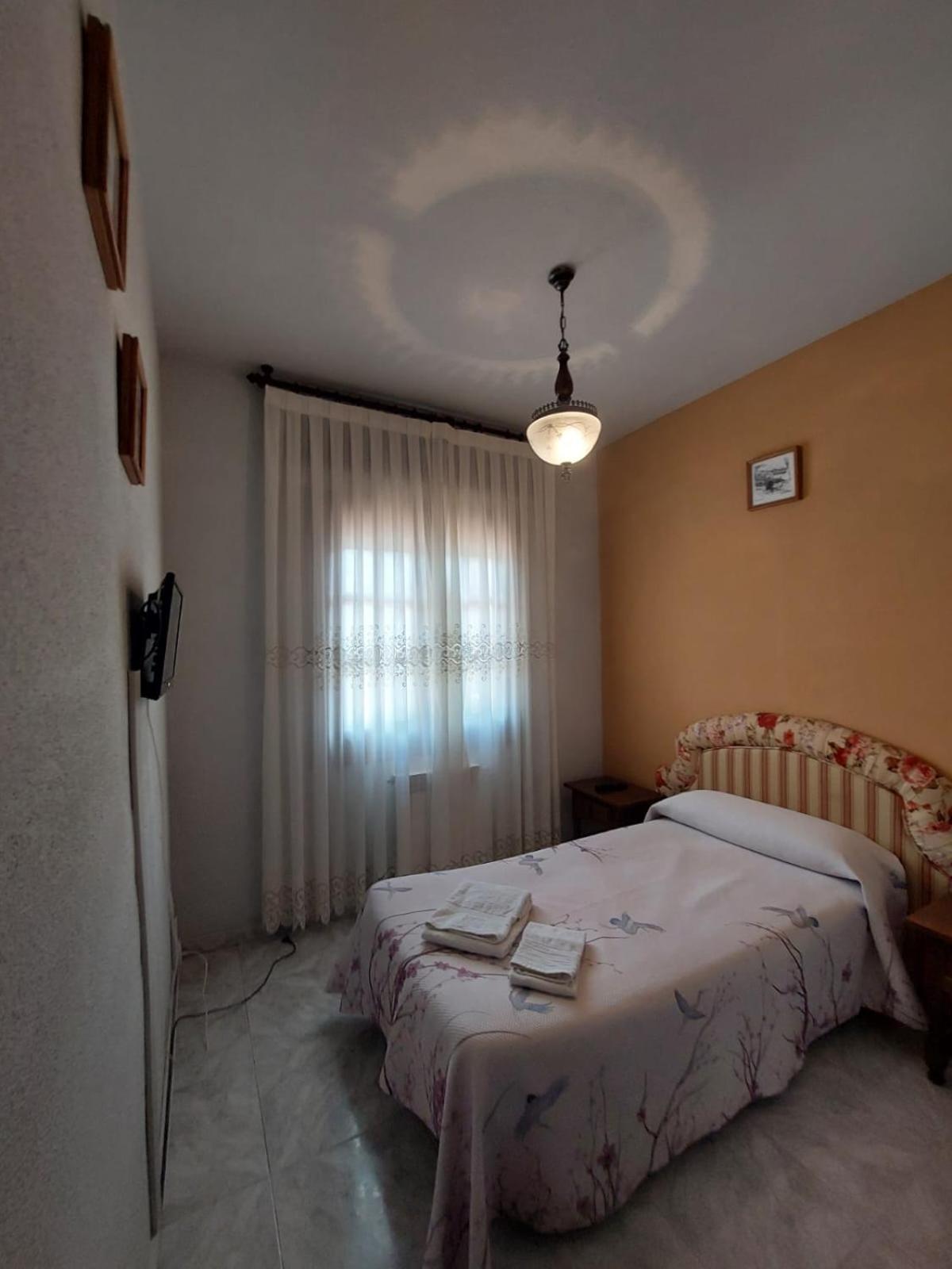 Hostal Restaurante Villa De Sepulveda Ngoại thất bức ảnh