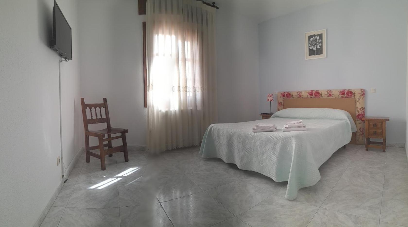 Hostal Restaurante Villa De Sepulveda Ngoại thất bức ảnh