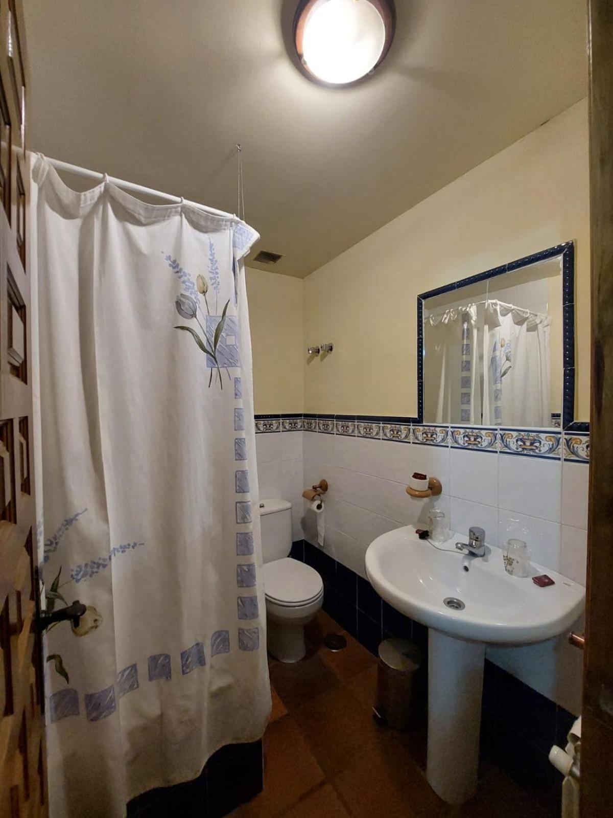 Hostal Restaurante Villa De Sepulveda Ngoại thất bức ảnh