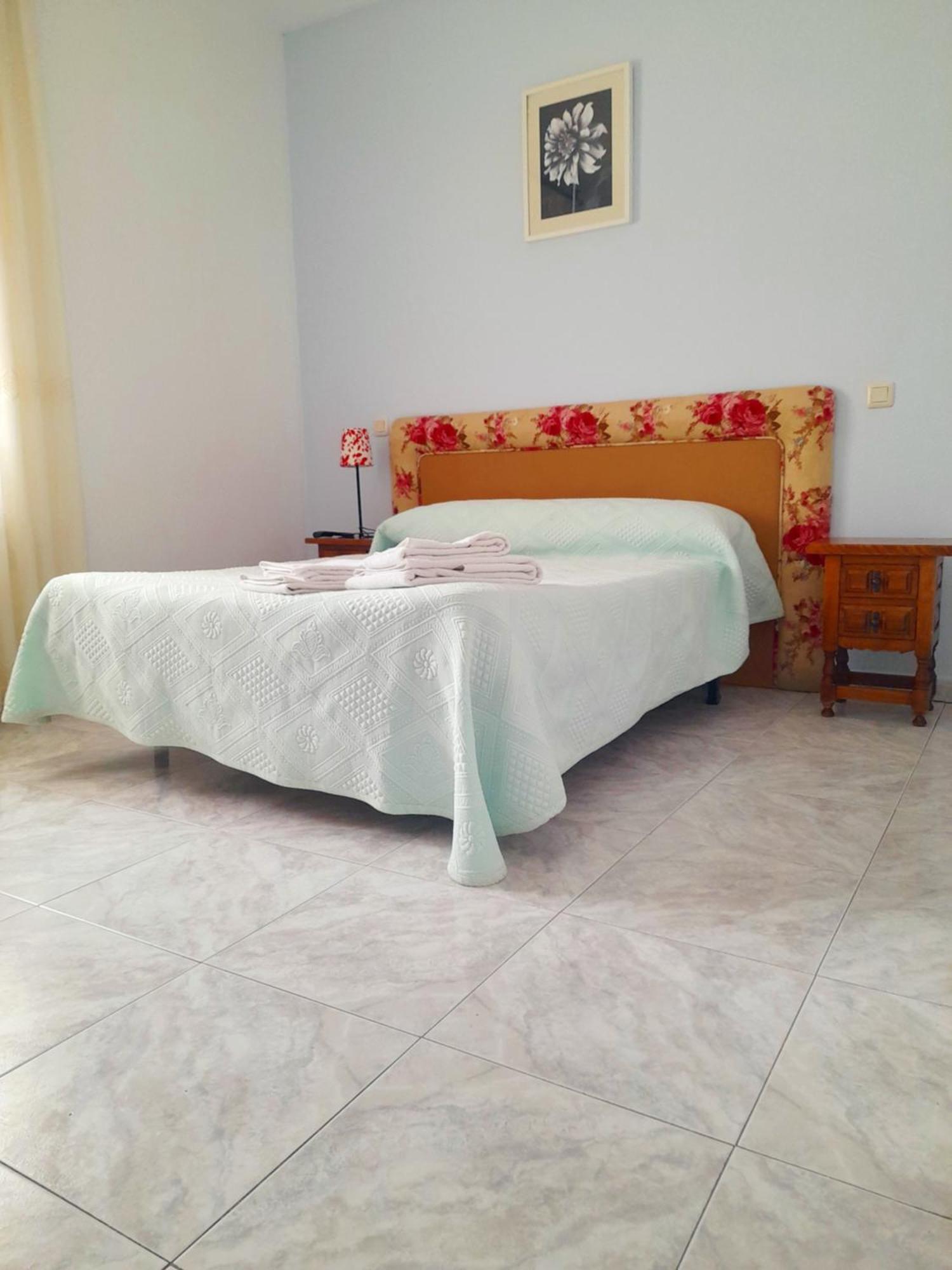 Hostal Restaurante Villa De Sepulveda Phòng bức ảnh